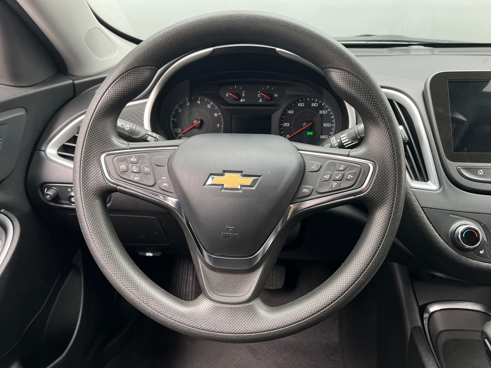 Thumbnail: 2023 Chevrolet Malibu - 5