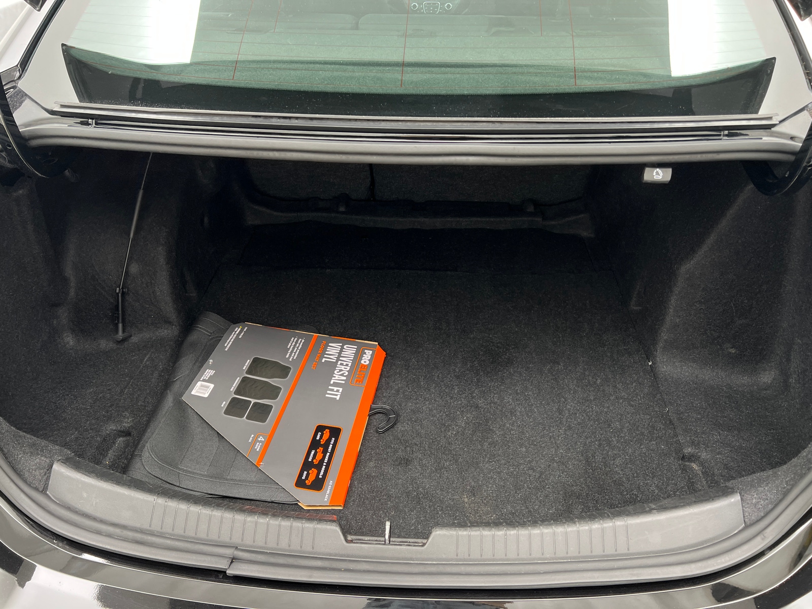 Thumbnail: 2023 Chevrolet Malibu - 7