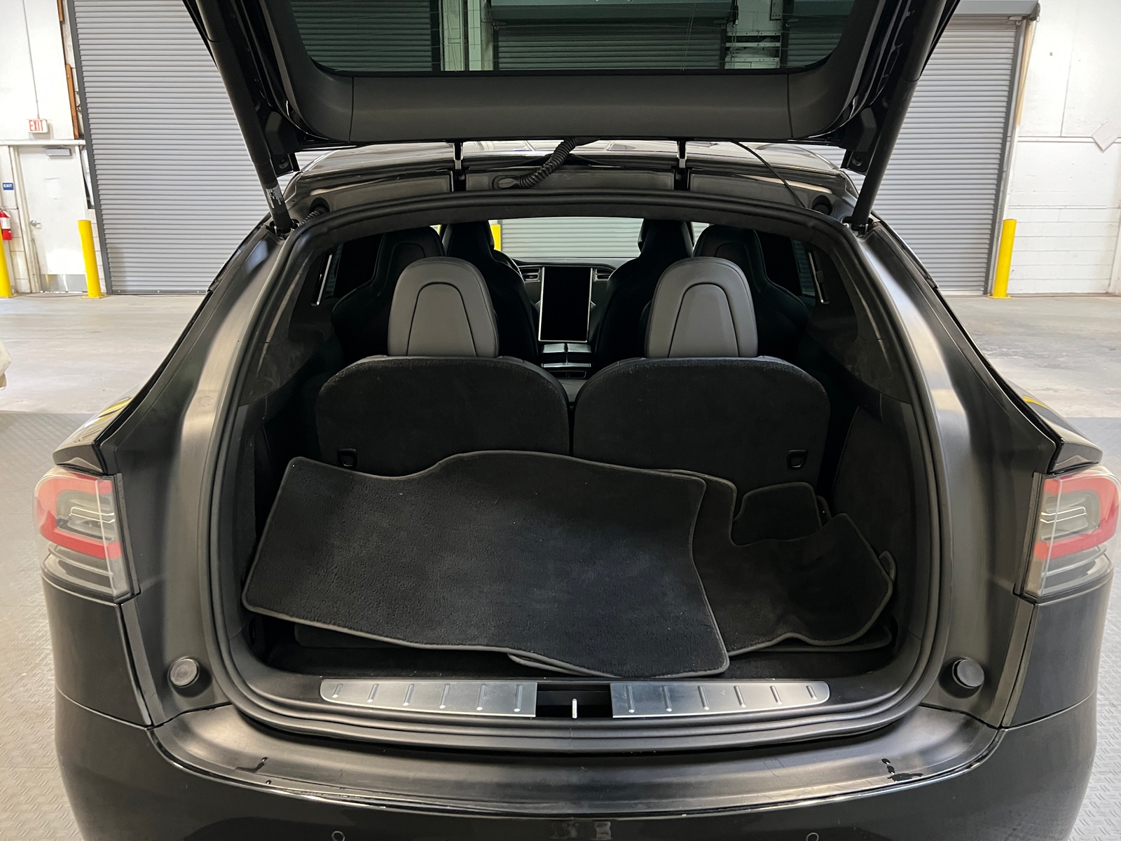 Thumbnail: 2017 Tesla Model X - 6