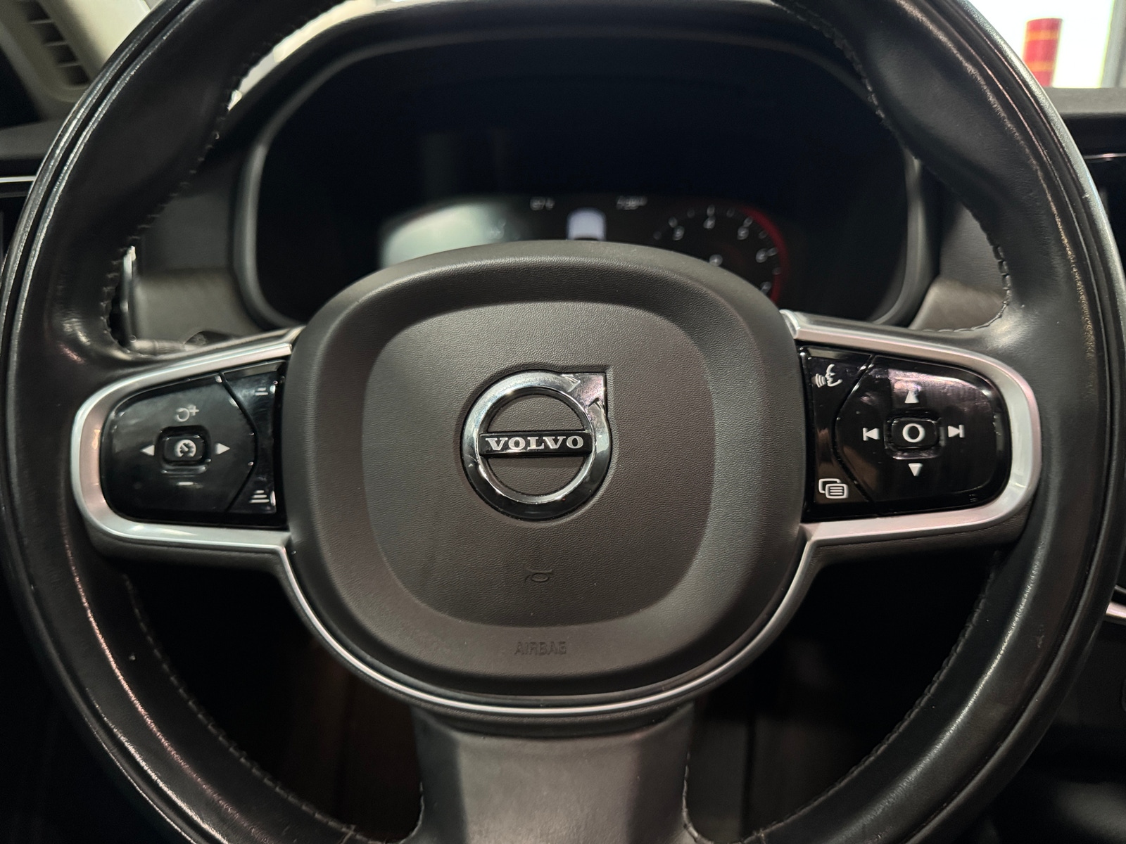 Thumbnail: 2020 Volvo V90 - 4