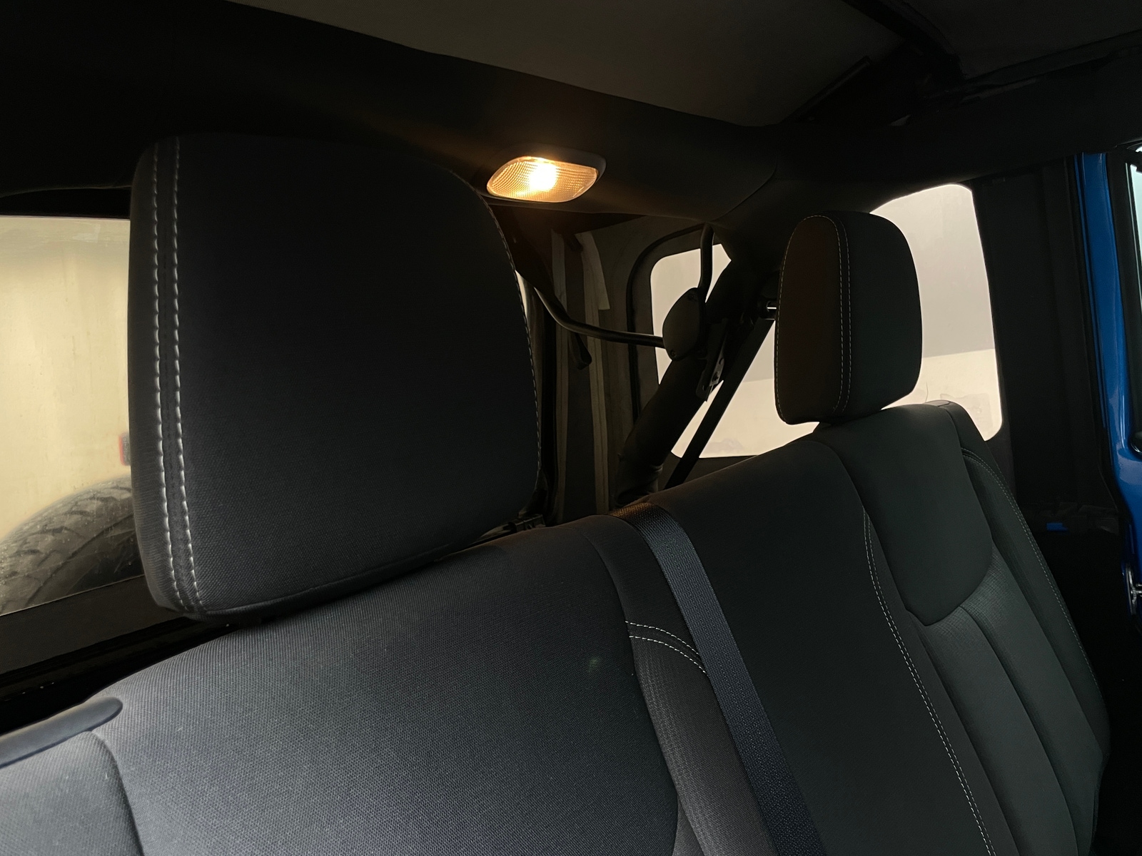Thumbnail: 2015 Jeep Wrangler - 6