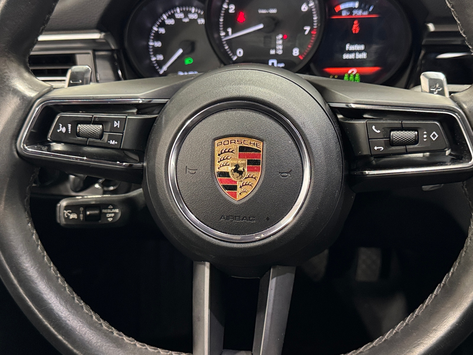 Thumbnail: 2023 Porsche Macan - 4