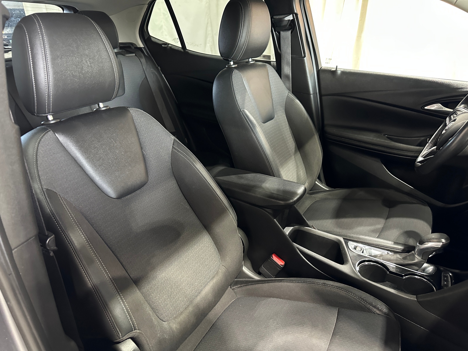 Thumbnail: 2020 Buick Encore GX - 2