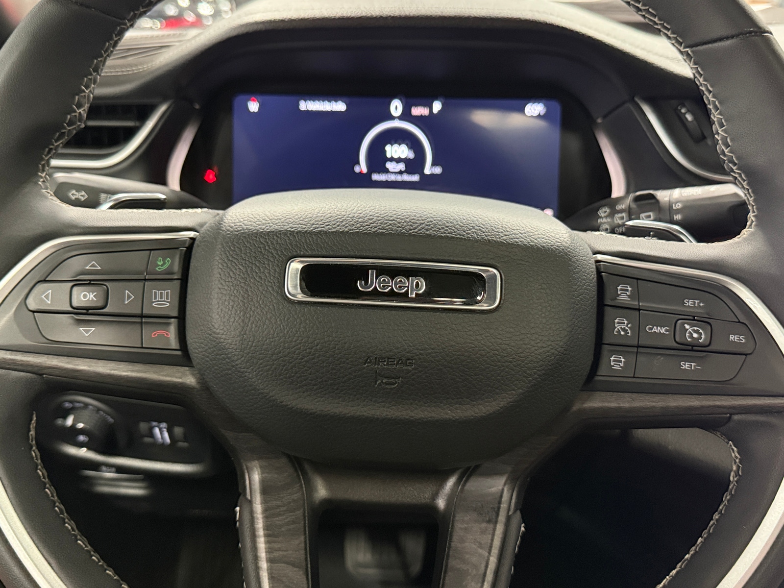 Thumbnail: 2024 Jeep Grand Cherokee L - 4