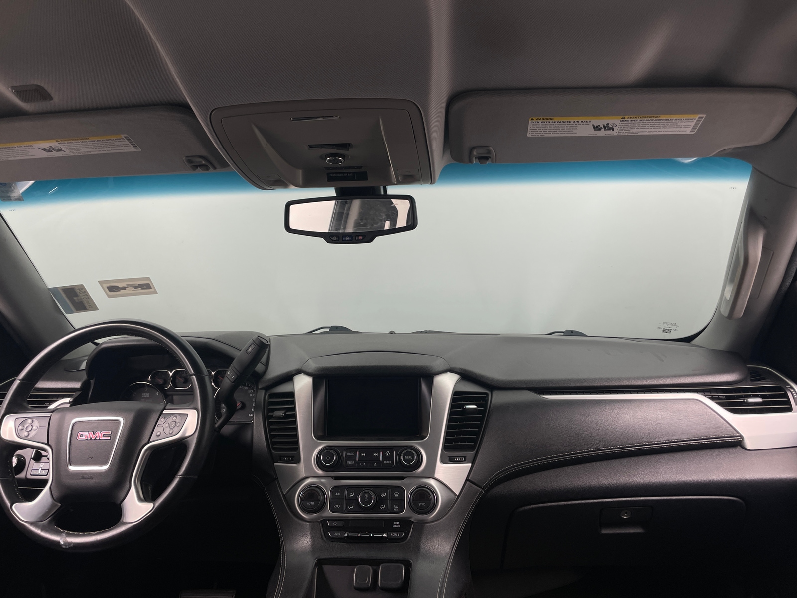 Thumbnail: 2015 GMC Yukon XL - 3