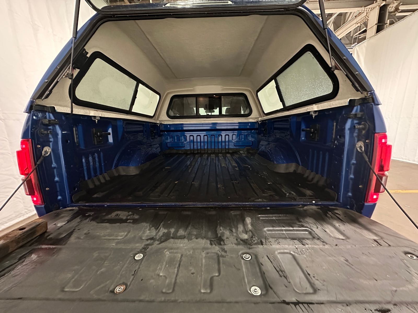Thumbnail: 2017 Ford Econoline - 6
