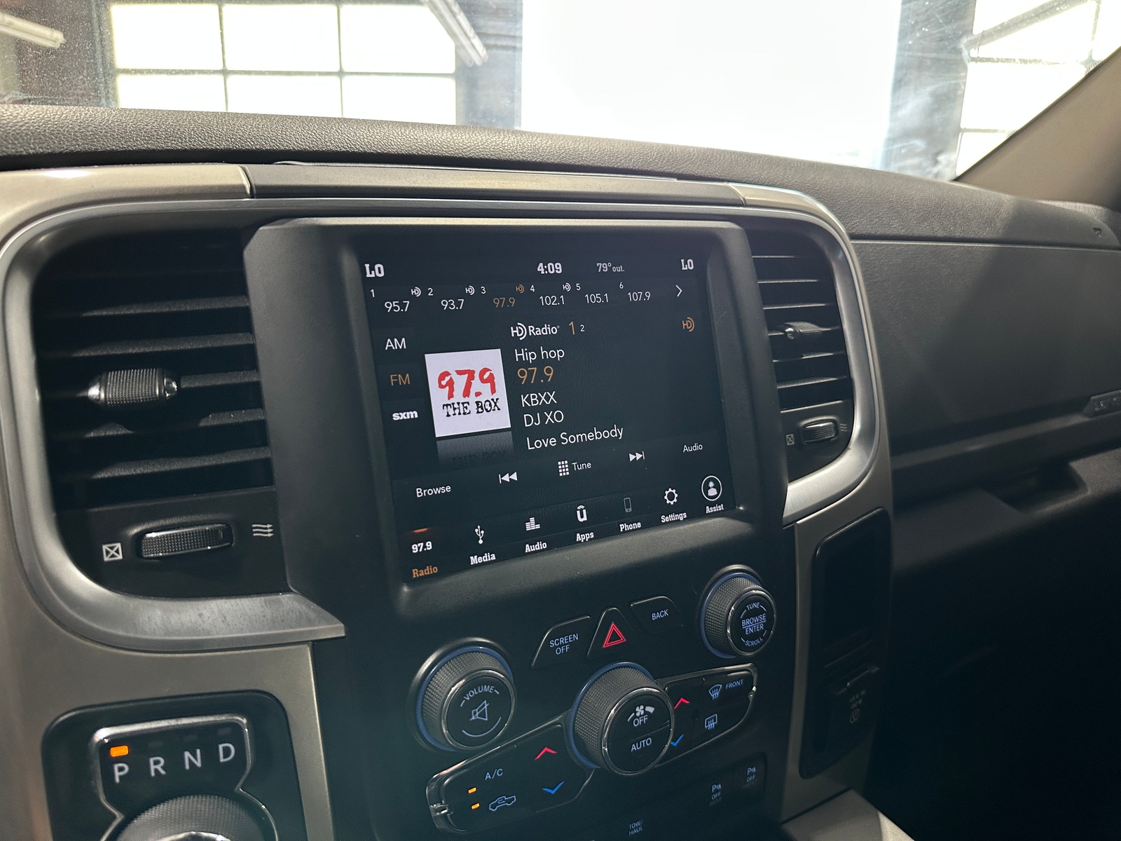 Thumbnail: 2019 RAM 1500 Classic - 4