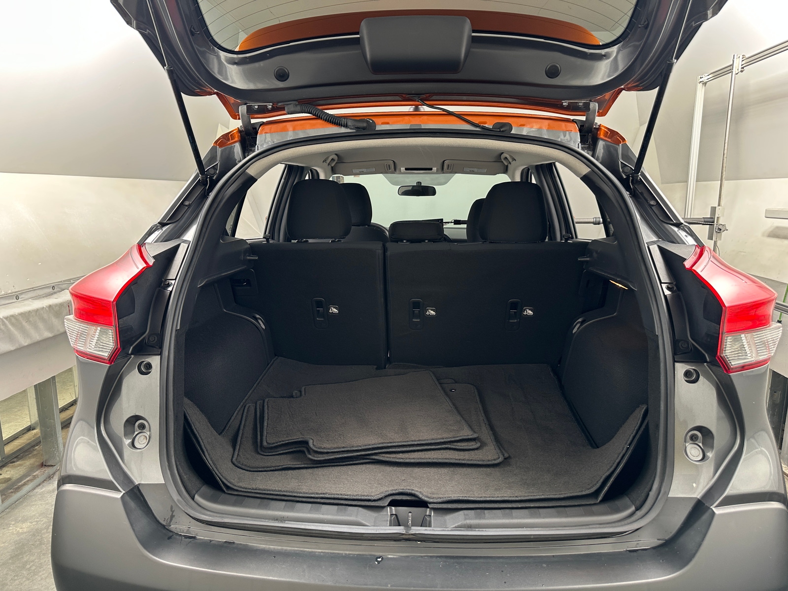 Thumbnail: 2018 Nissan Kicks - 7