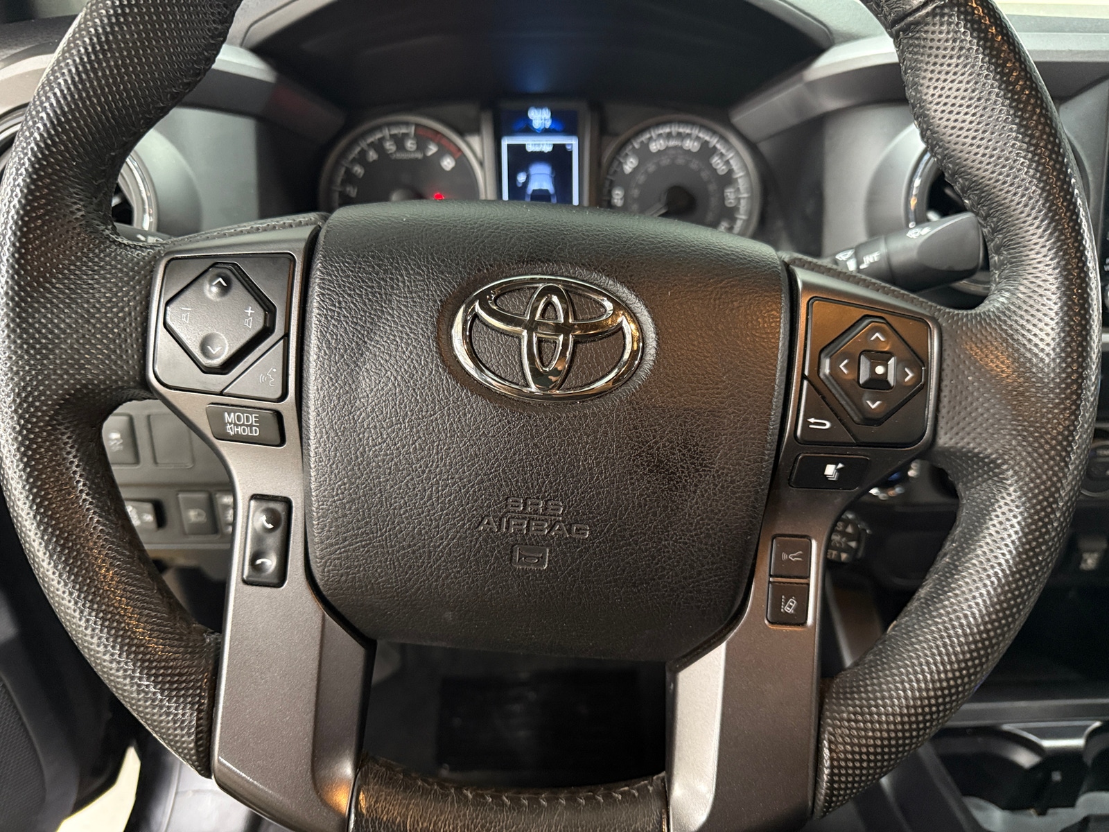Thumbnail: 2022 Toyota Tacoma - 5