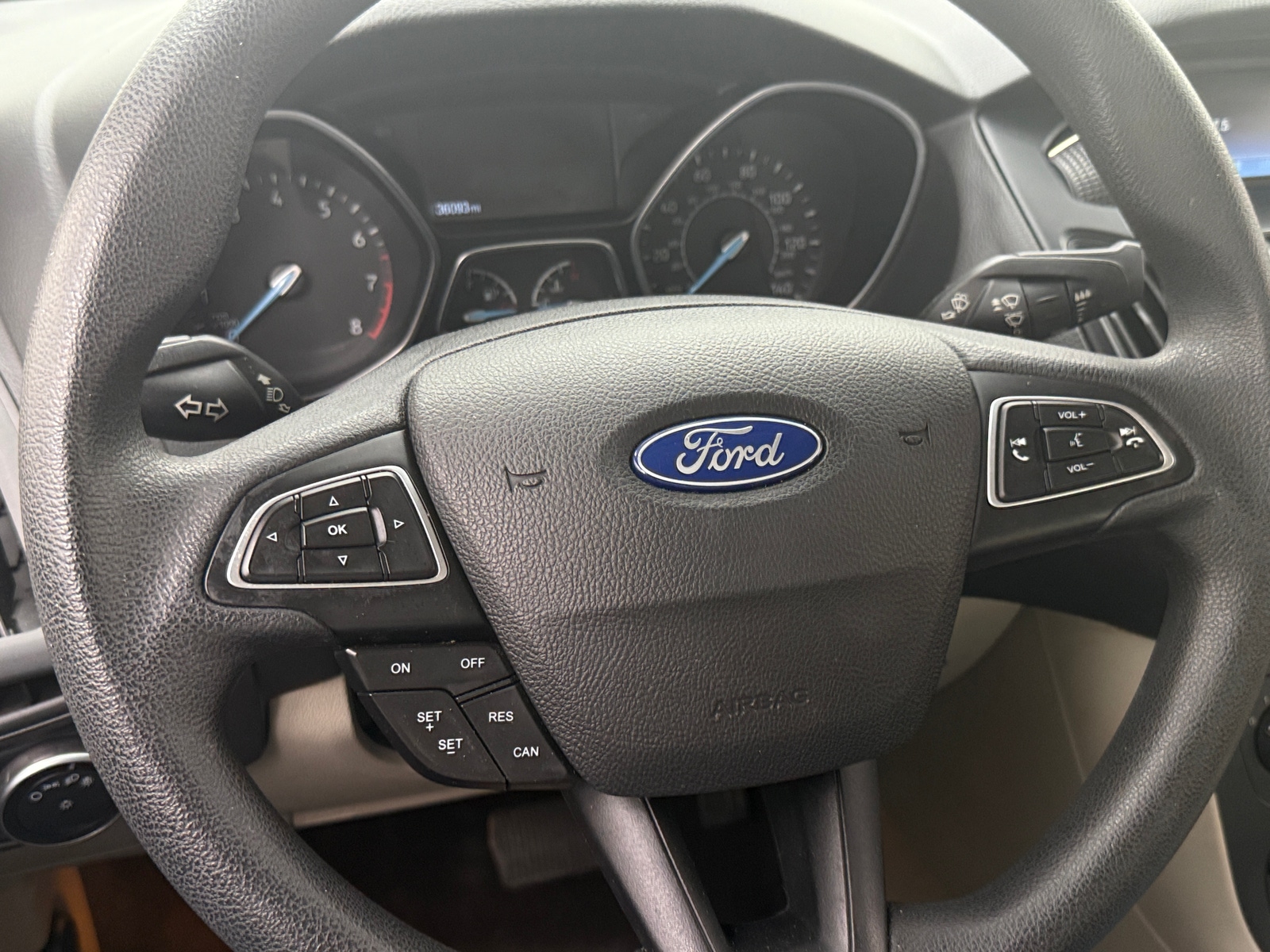 Thumbnail: 2016 Ford Focus - 5