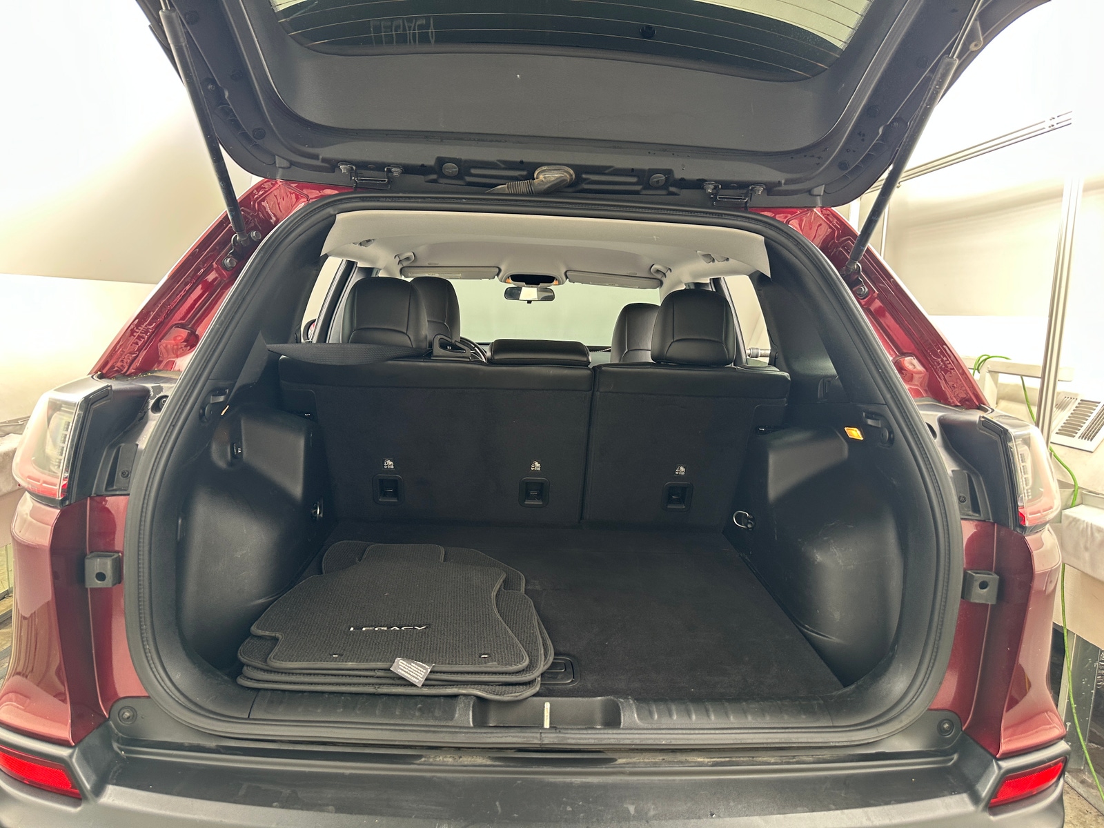 Thumbnail: 2020 Jeep Cherokee - 6