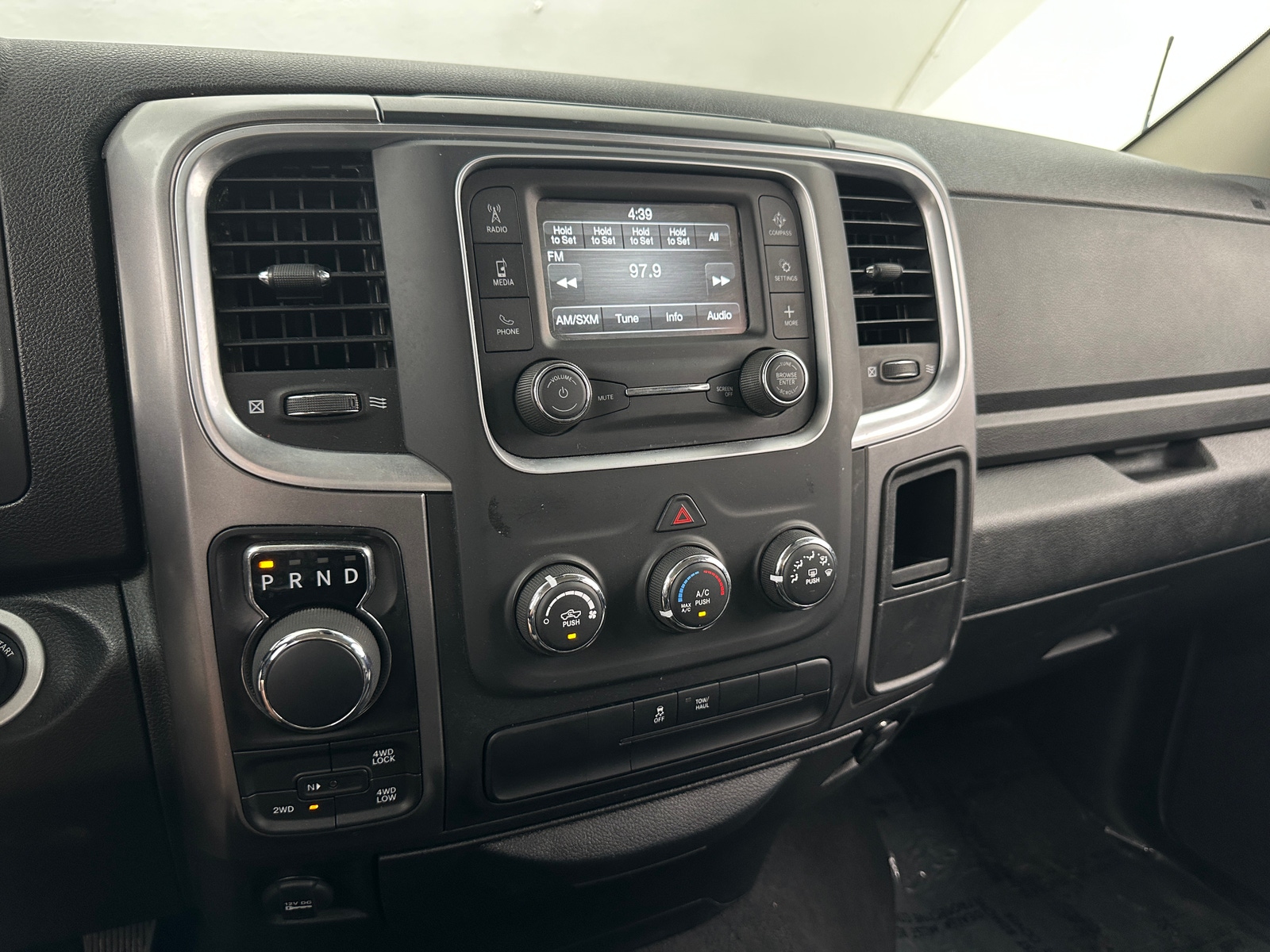 Thumbnail: 2024 RAM 1500 Classic - 4