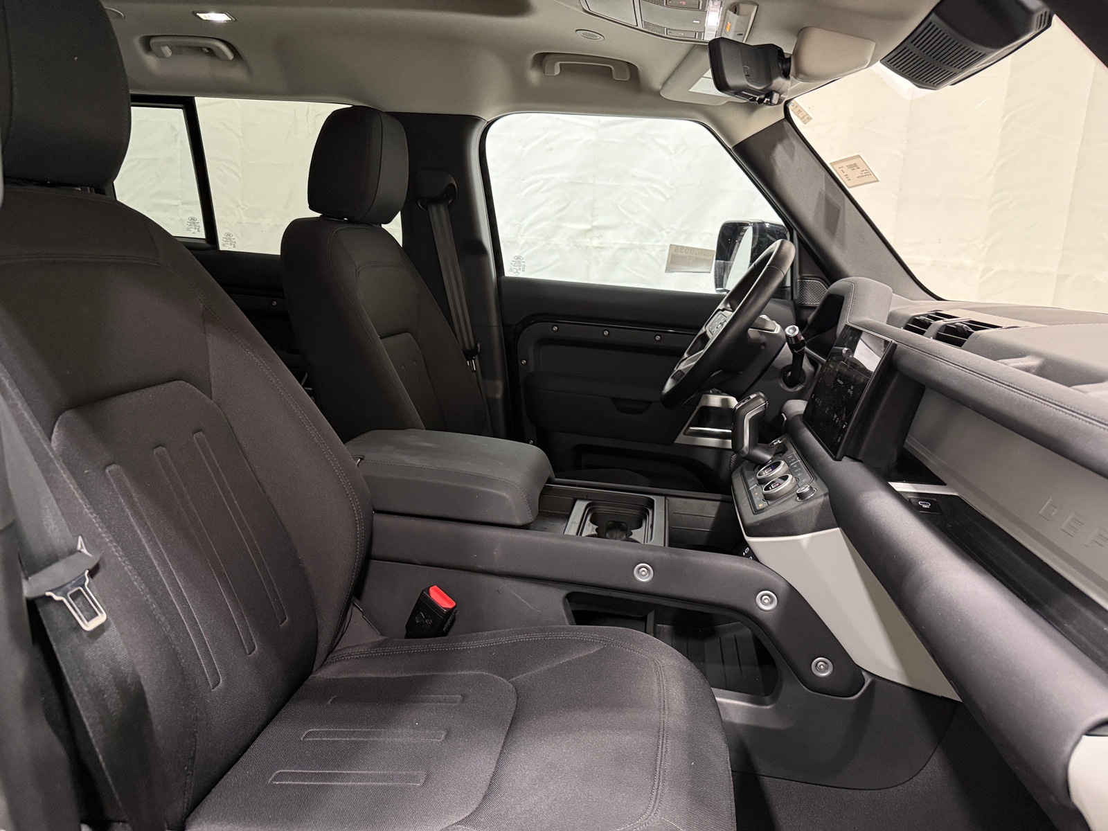 Thumbnail: 2022 Land Rover Defender - 2