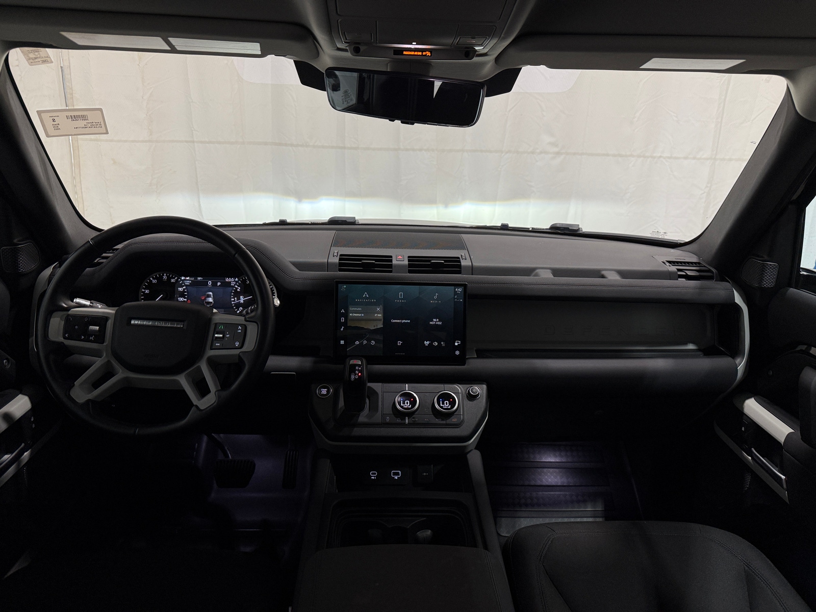 Thumbnail: 2022 Land Rover Defender - 3
