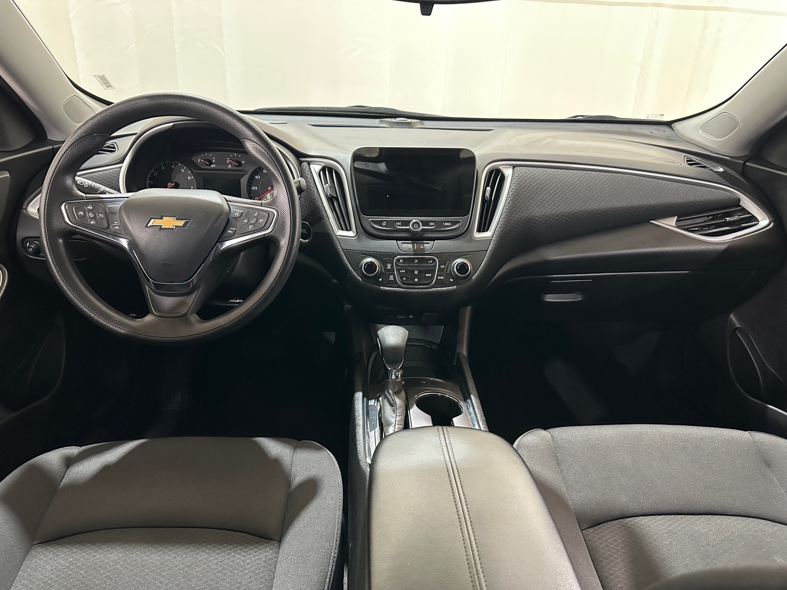 Thumbnail: 2024 Chevrolet Malibu - 3