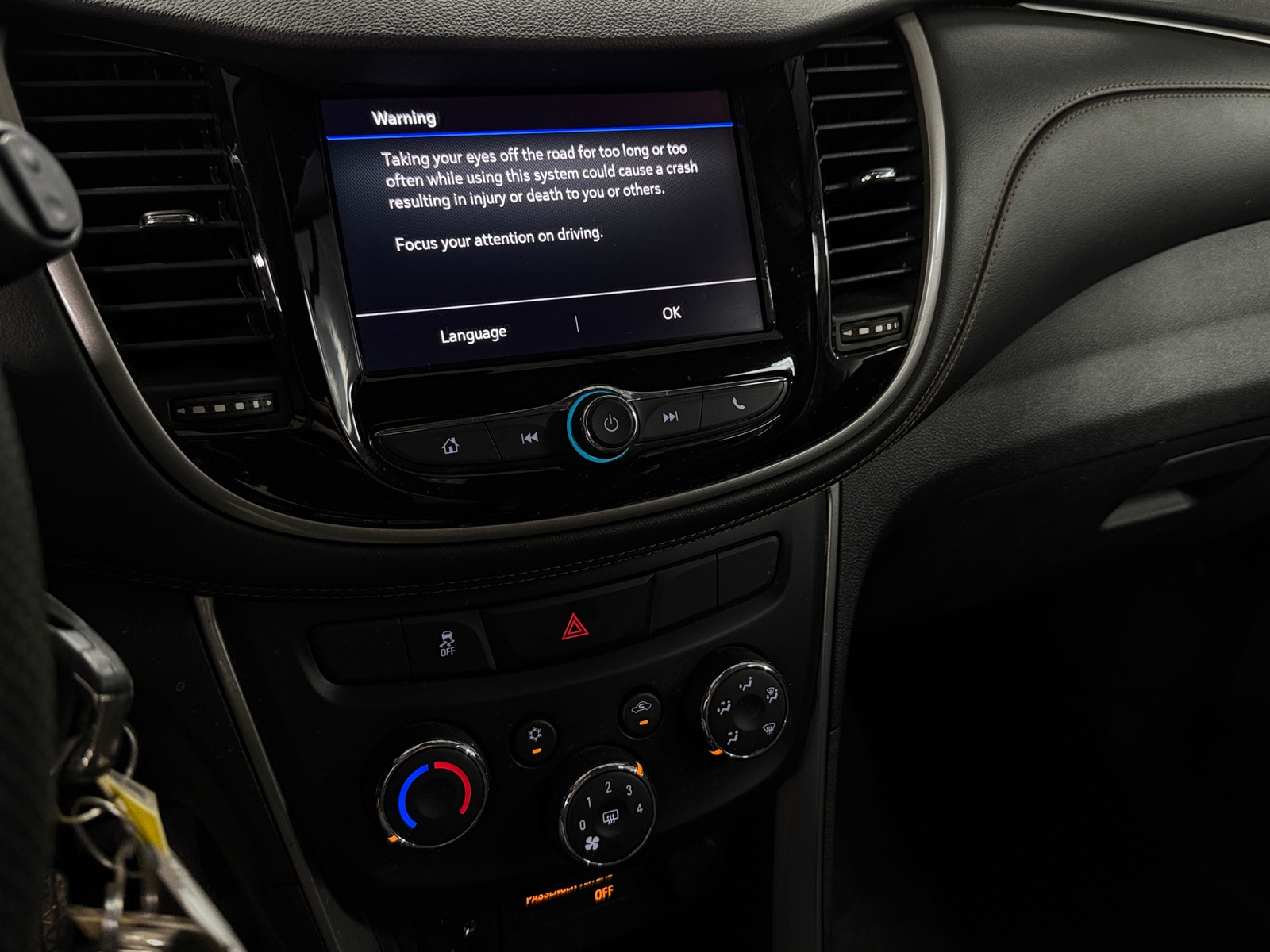 Thumbnail: 2020 Chevrolet Trax - 4