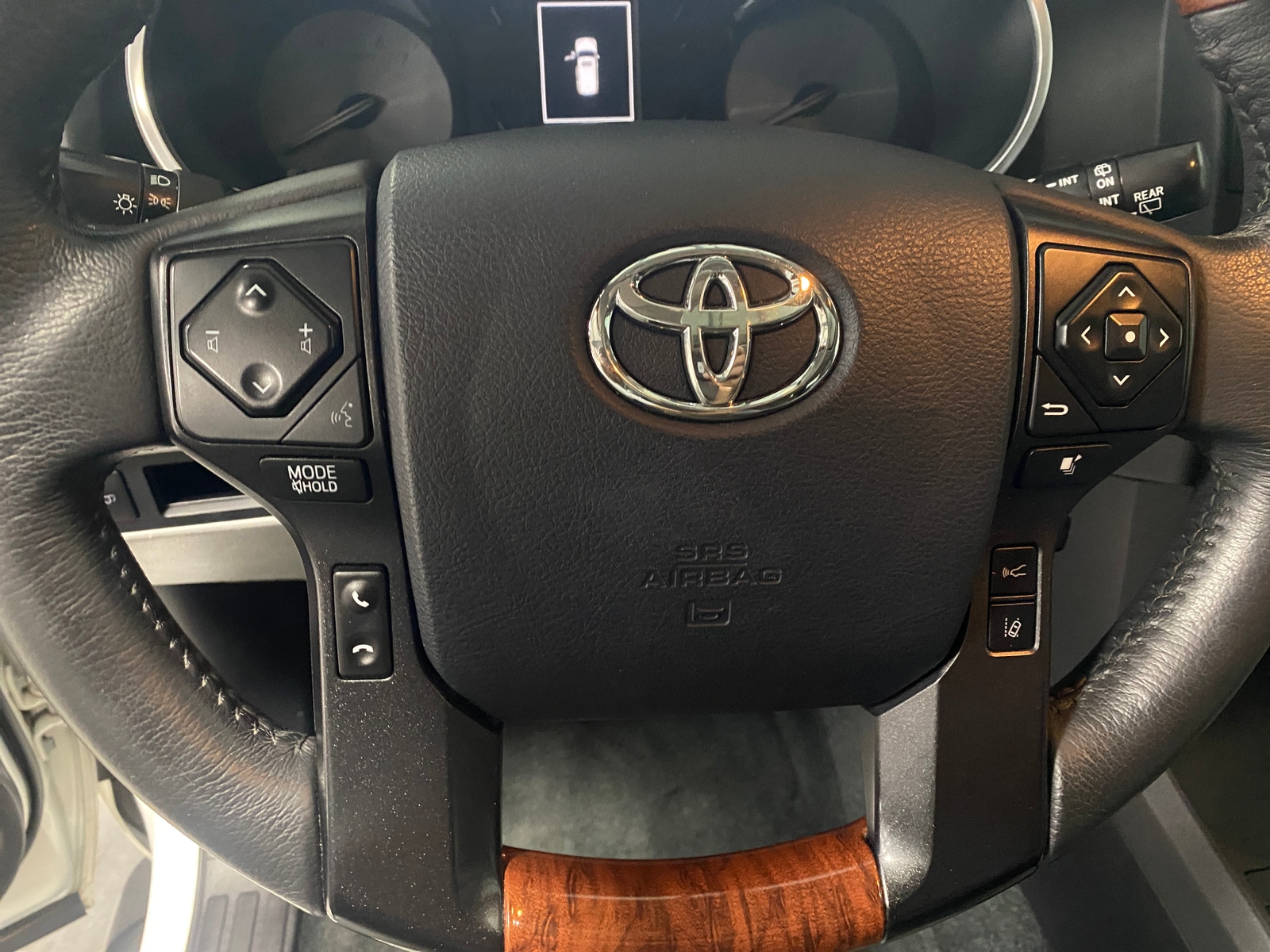 Thumbnail: 2018 Toyota Sequoia - 4