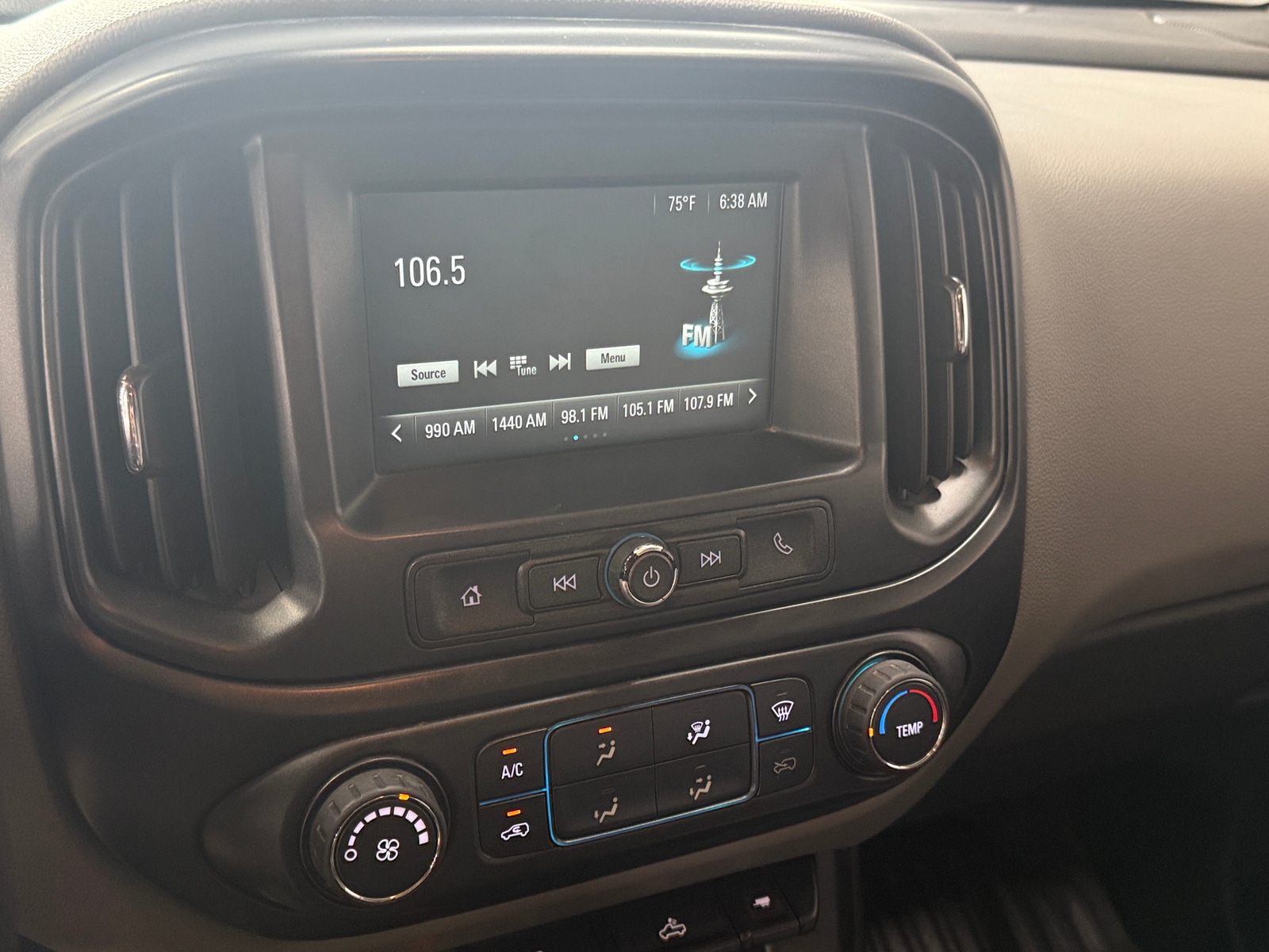 Thumbnail: 2018 Chevrolet Colorado - 4