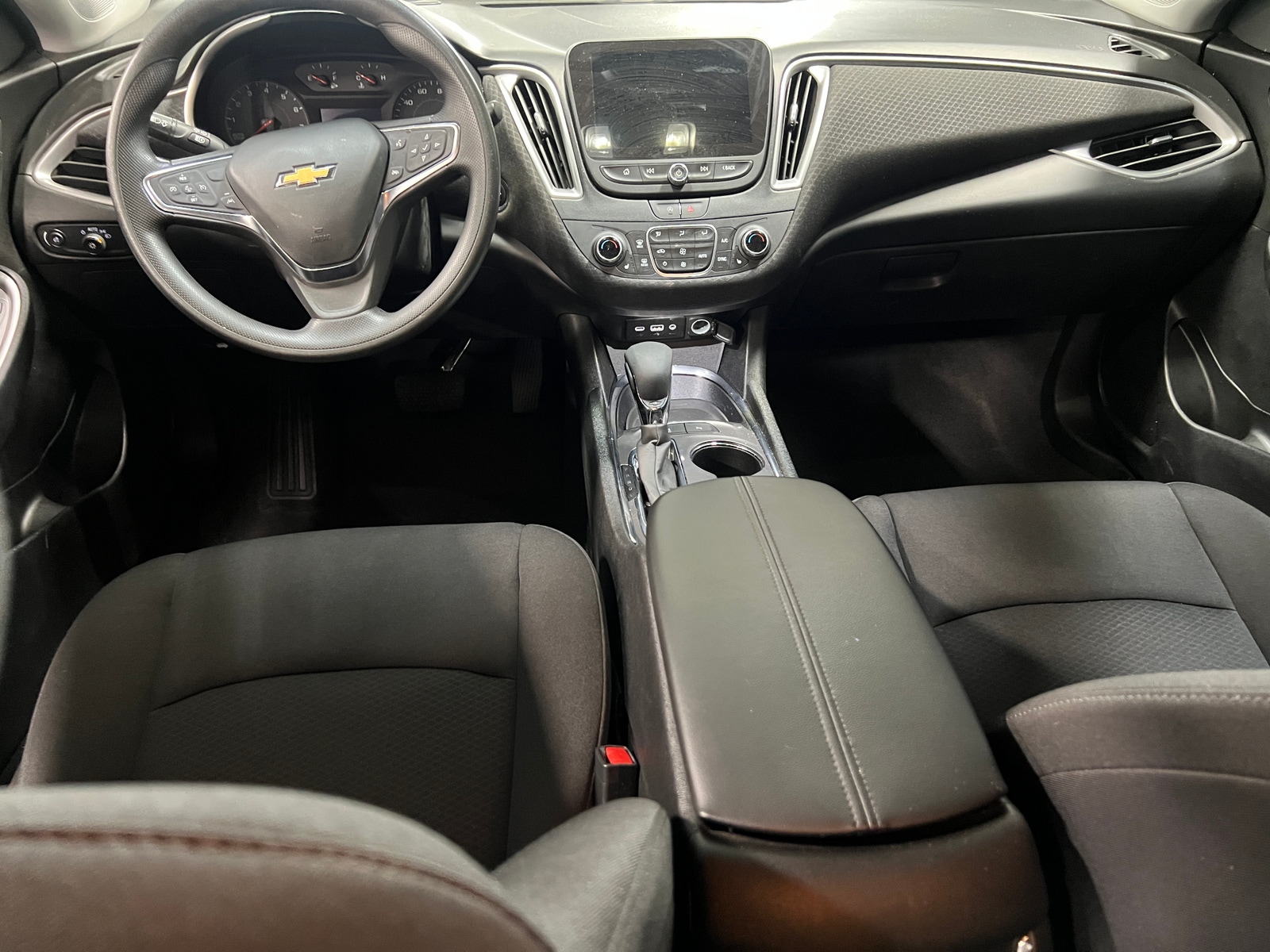 Thumbnail: 2024 Chevrolet Malibu - 3