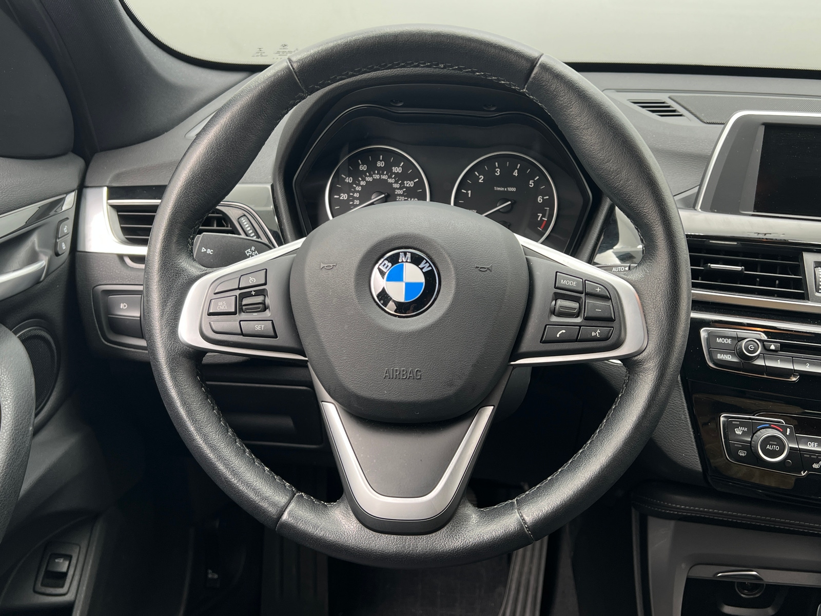 Thumbnail: 2017 BMW X1 - 4