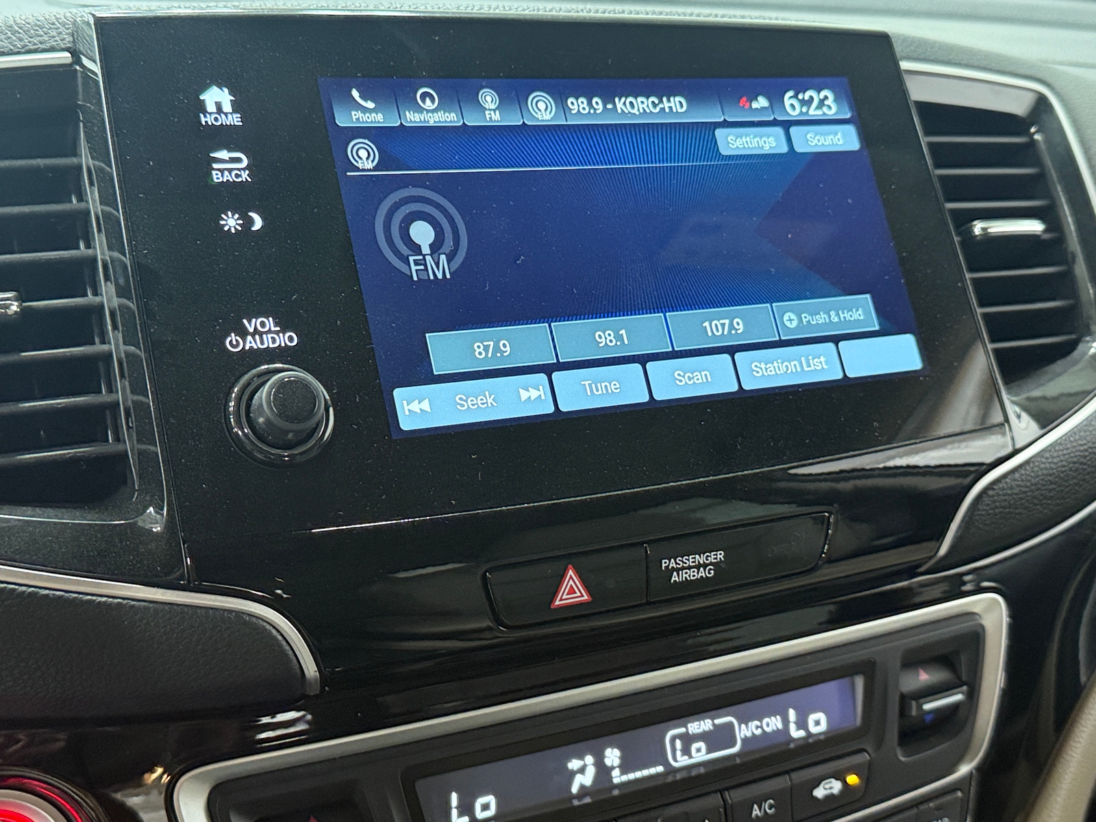 Thumbnail: 2019 Honda Pilot - 3