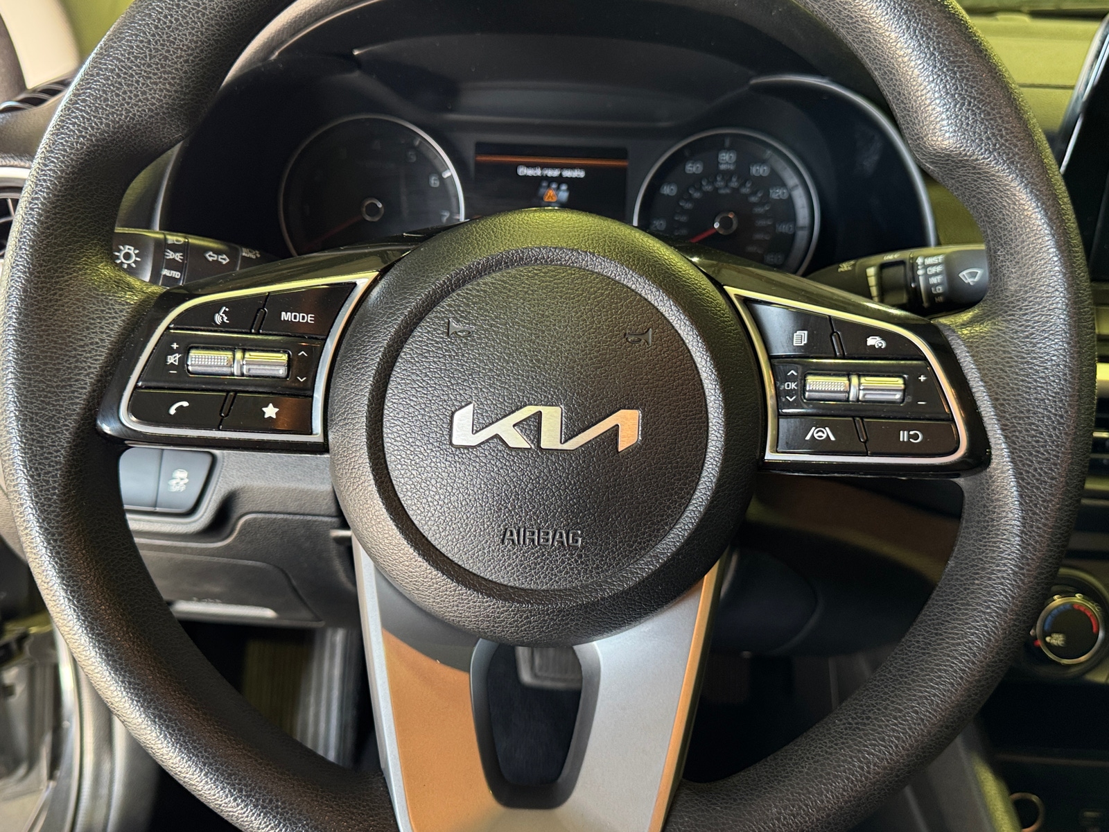 Thumbnail: 2023 Kia Forte - 5