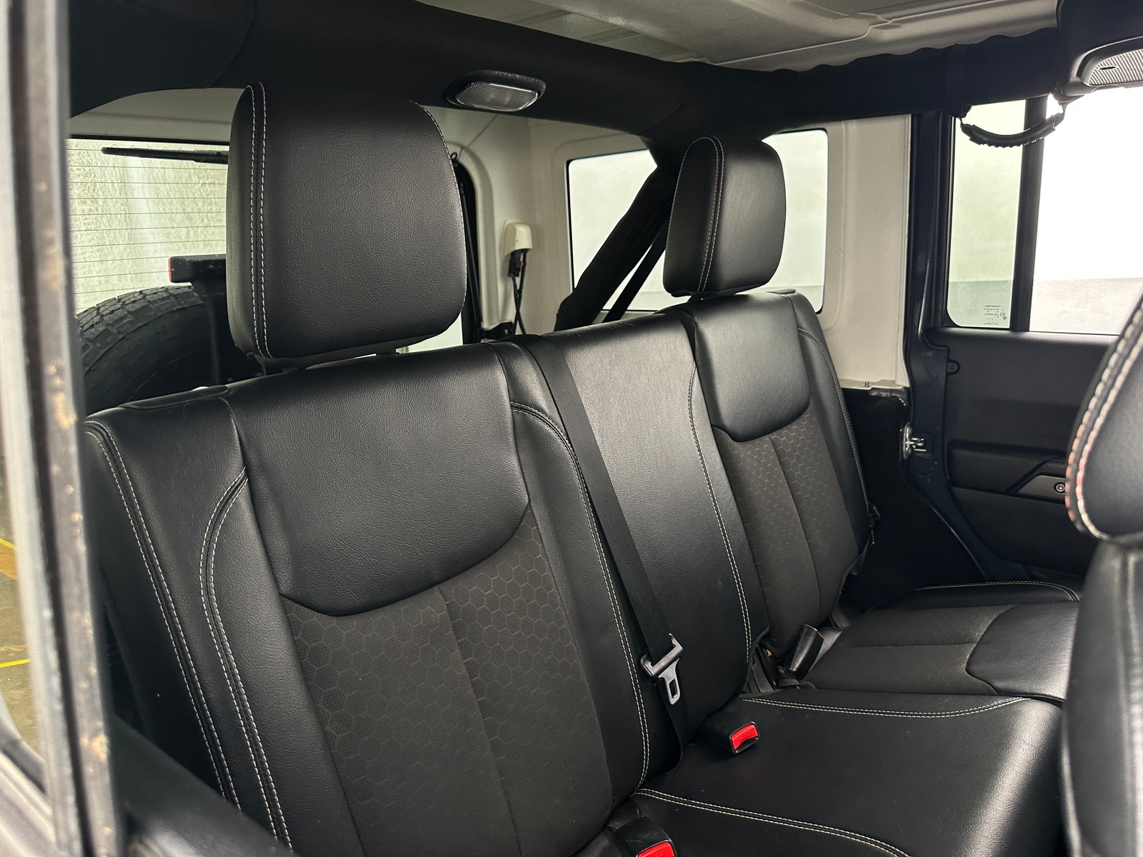 Thumbnail: 2018 Jeep Wrangler - 5