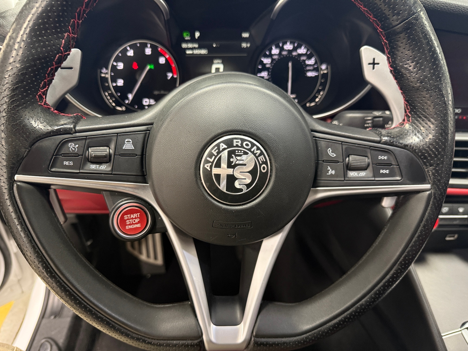 Thumbnail: 2019 Alfa Romeo Giulia - 4