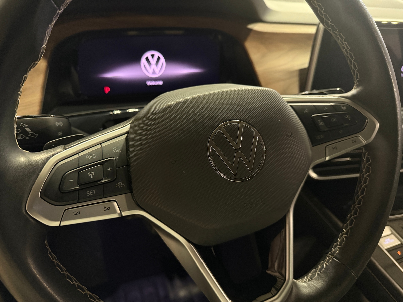 Thumbnail: 2024 Volkswagen Atlas - 4