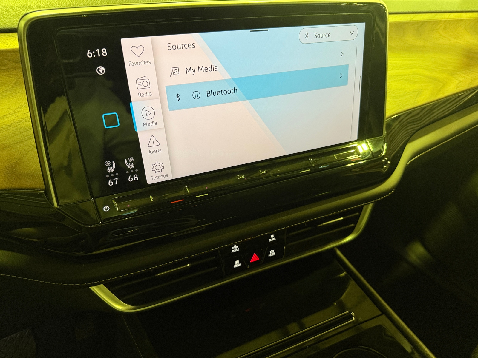 Thumbnail: 2024 Volkswagen Atlas - 3