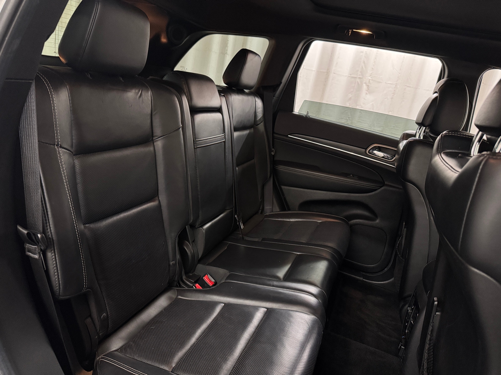 Thumbnail: 2015 Jeep Grand Cherokee - 5