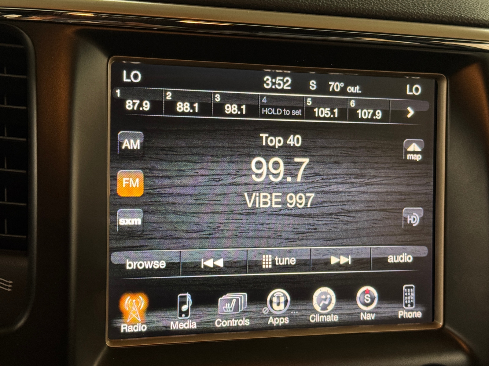Thumbnail: 2015 Jeep Grand Cherokee - 3