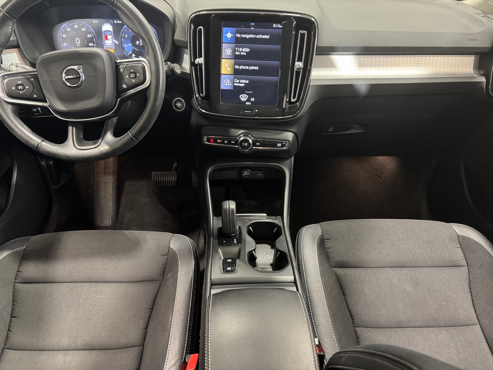 Thumbnail: 2020 Volvo XC40 - 3