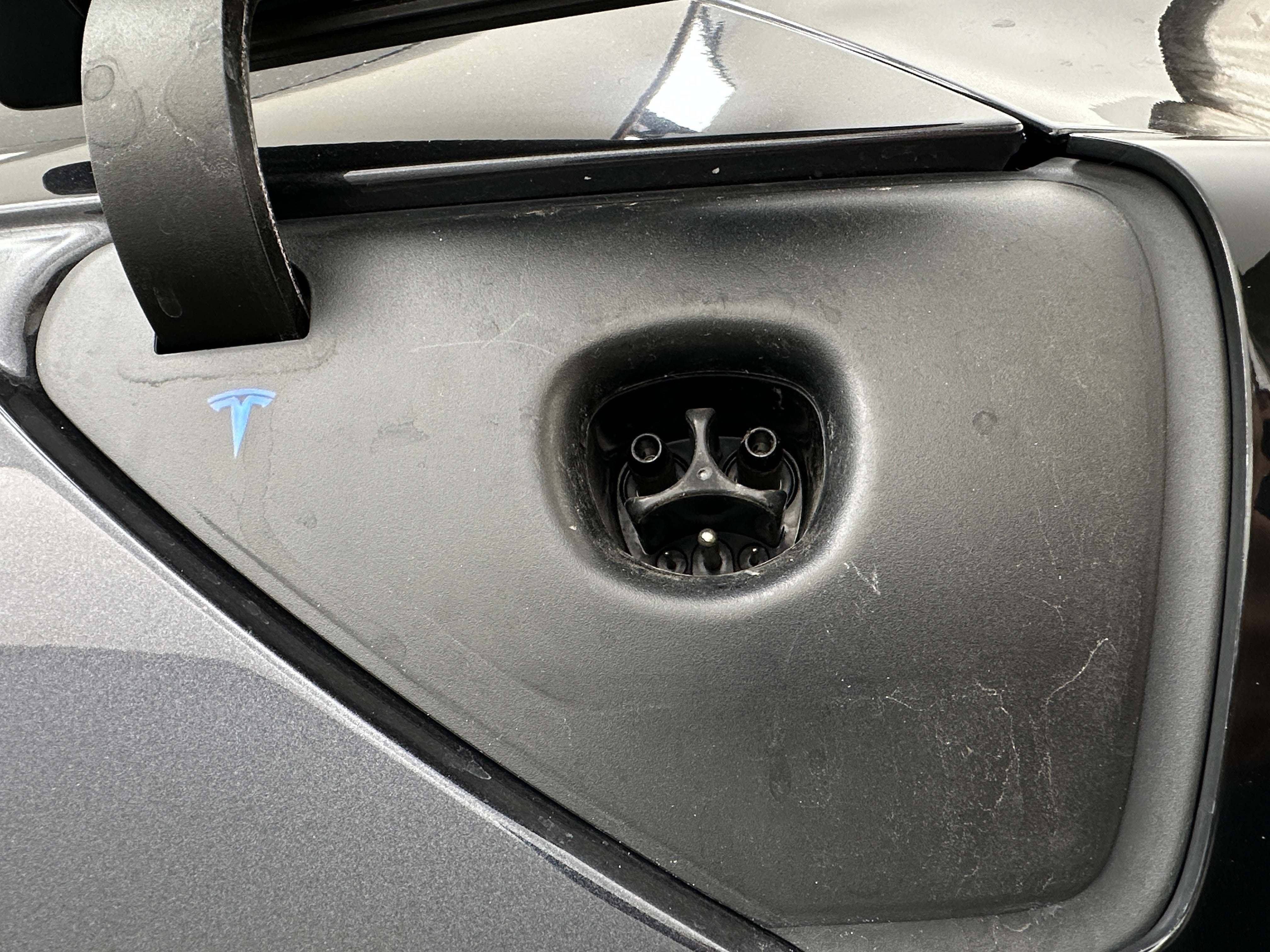 Used 2024 Tesla Model Y Long Range with VIN 7SAYGDED1RF080265 for sale in Auburn, WA