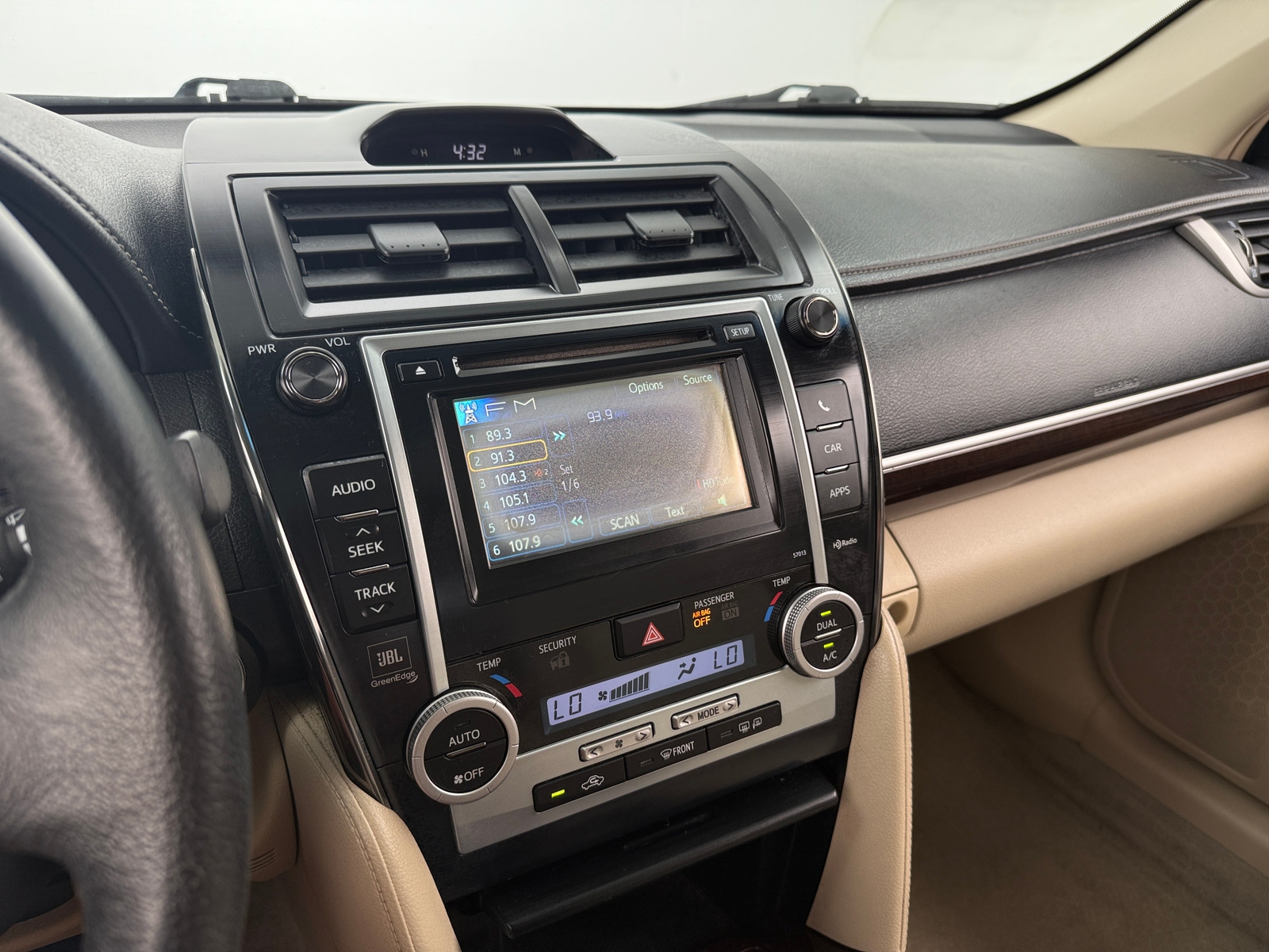 Thumbnail: 2012 Toyota Camry - 4