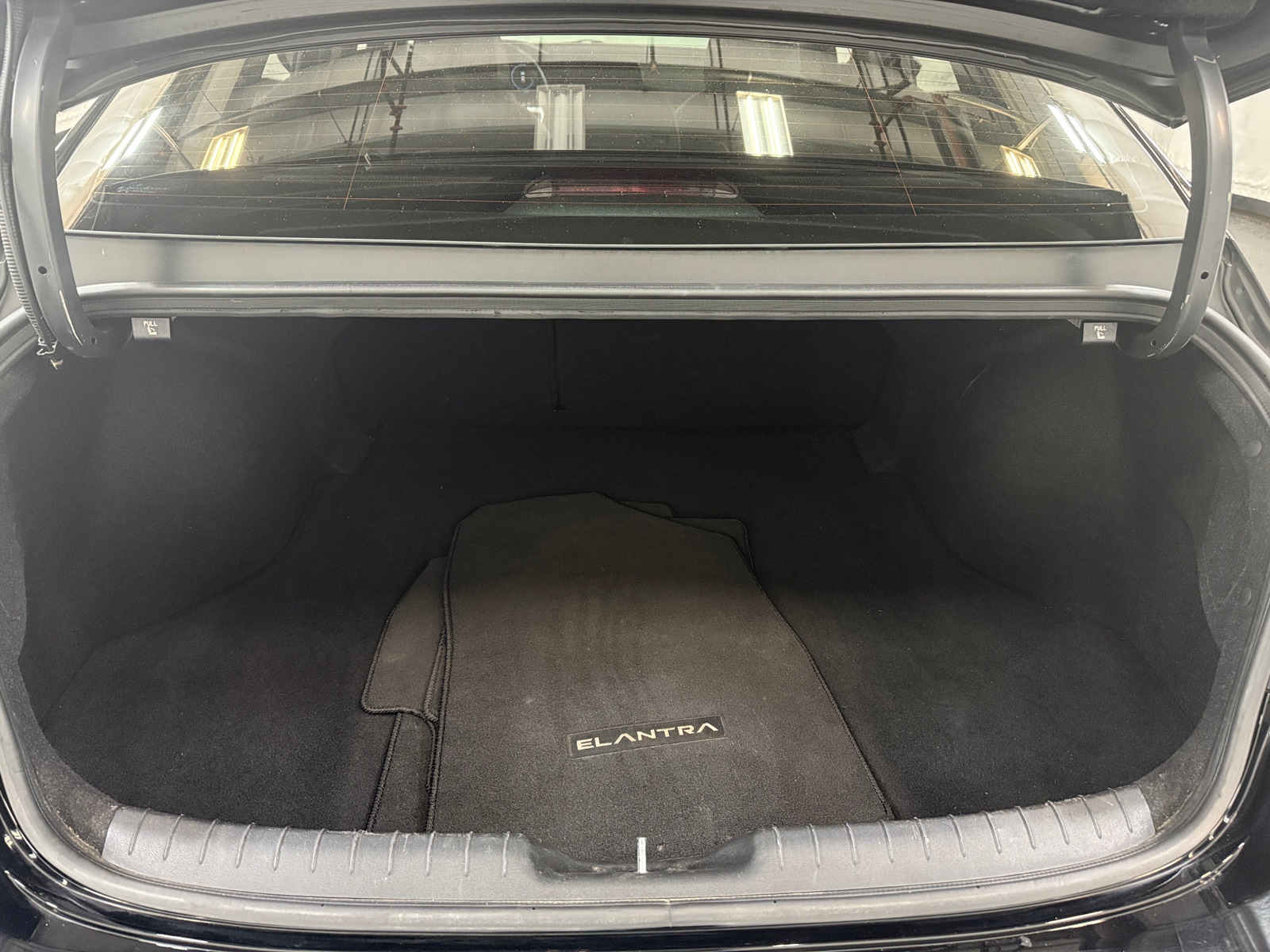 Thumbnail: 2022 Hyundai Elantra - 6