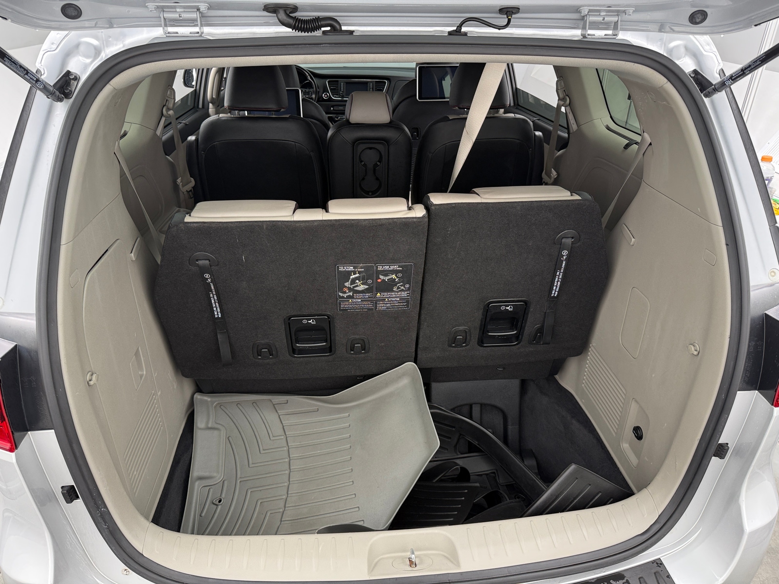 Thumbnail: 2019 Kia Sedona - 6