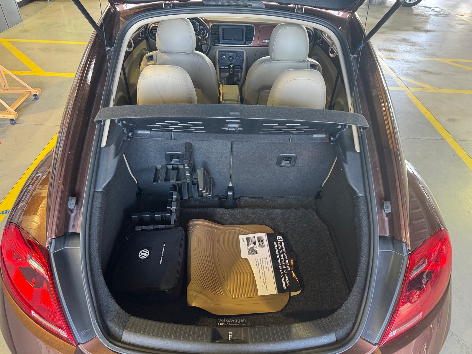 Thumbnail: 2016 Volkswagen Beetle - 6