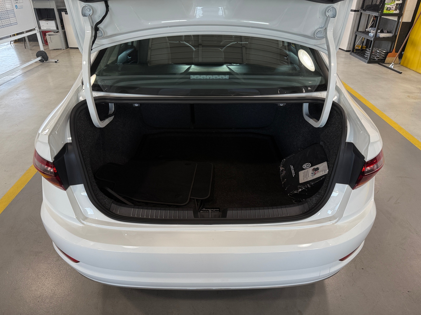 Thumbnail: 2019 Volkswagen Jetta - 7
