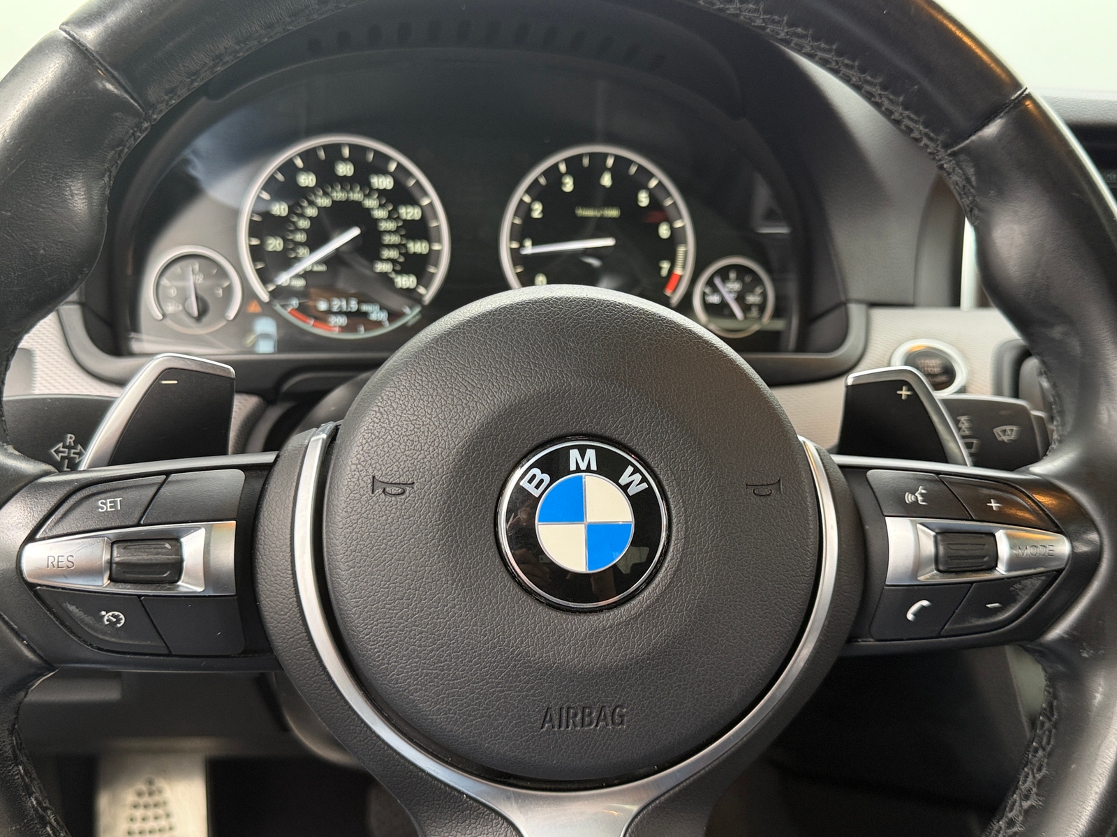 Thumbnail: 2016 BMW 5 Series - 4
