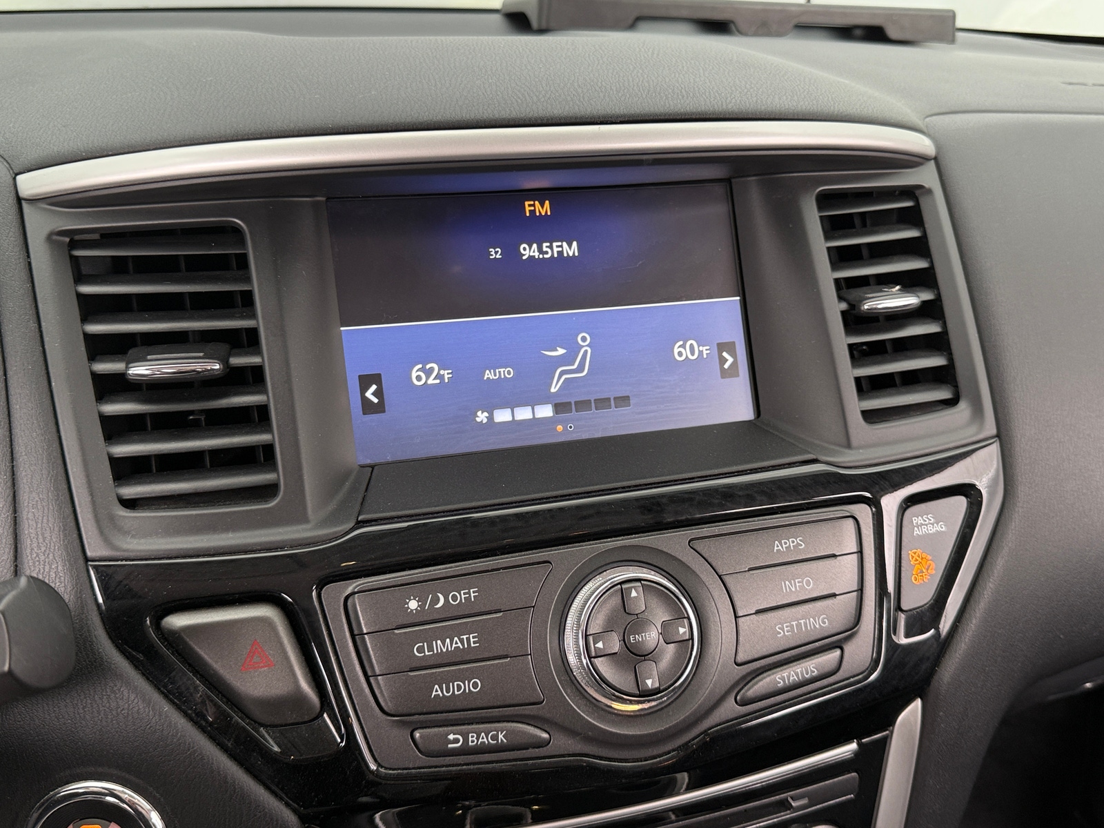 Thumbnail: 2019 Nissan Pathfinder - 4