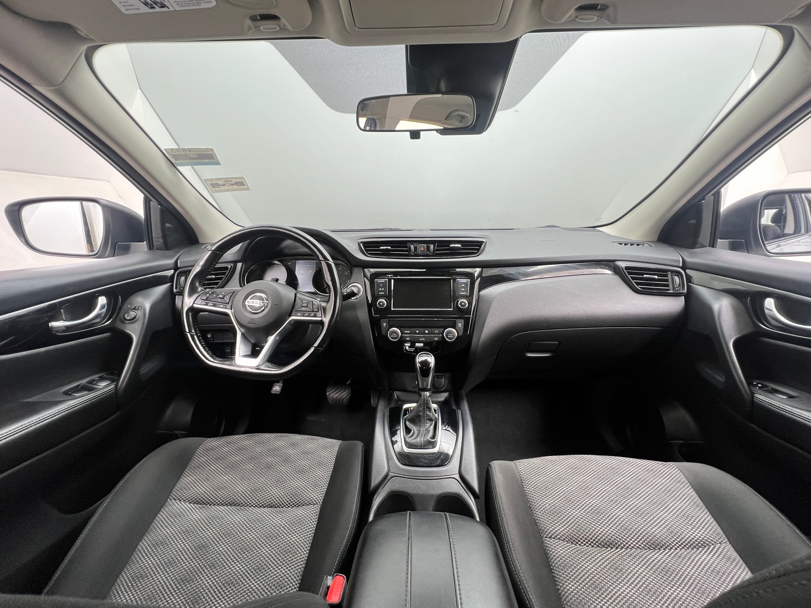 Thumbnail: 2022 Nissan Rogue Sport - 3