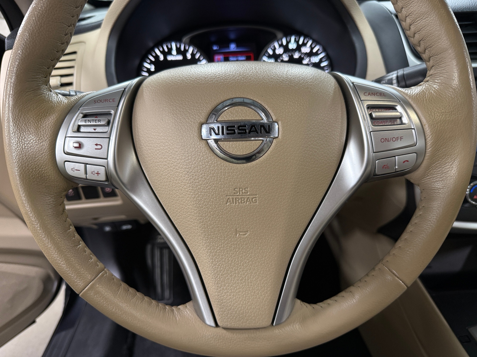 Thumbnail: 2017 Nissan Altima - 5