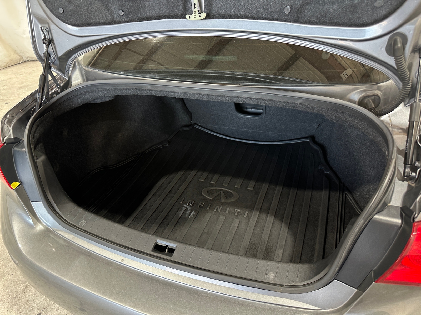 Thumbnail: 2015 INFINITI Q50 - 6