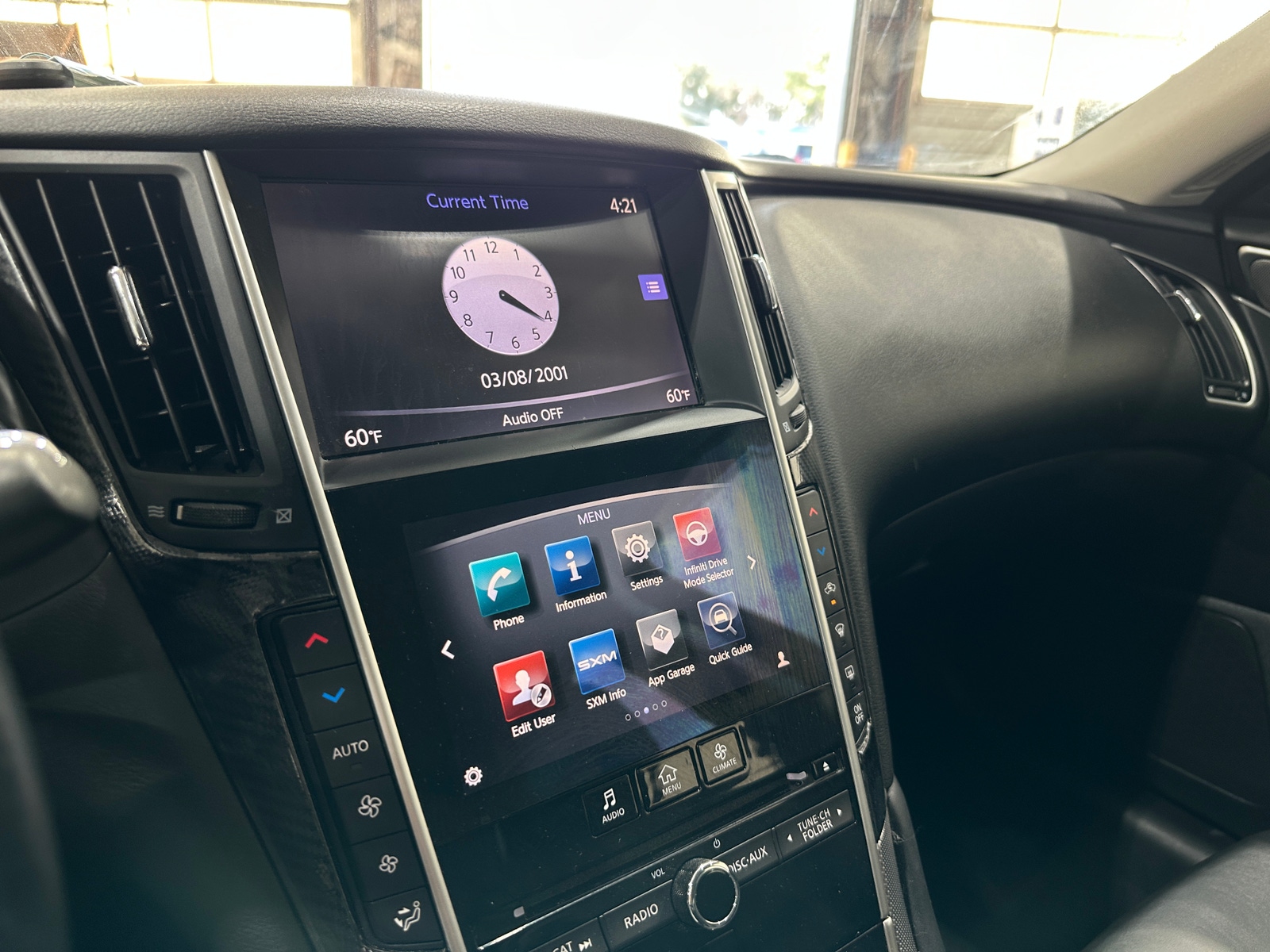 Thumbnail: 2015 INFINITI Q50 - 3