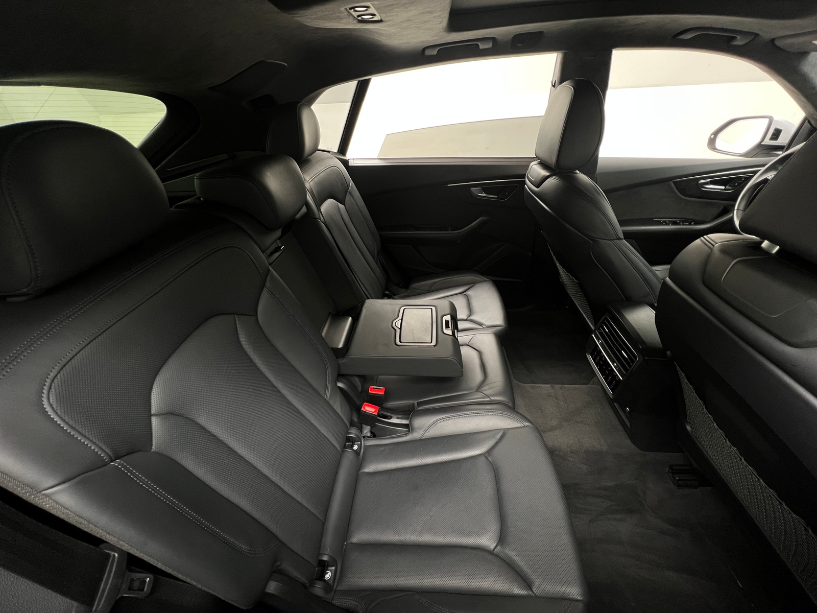 Thumbnail: 2019 Audi Q8 - 5