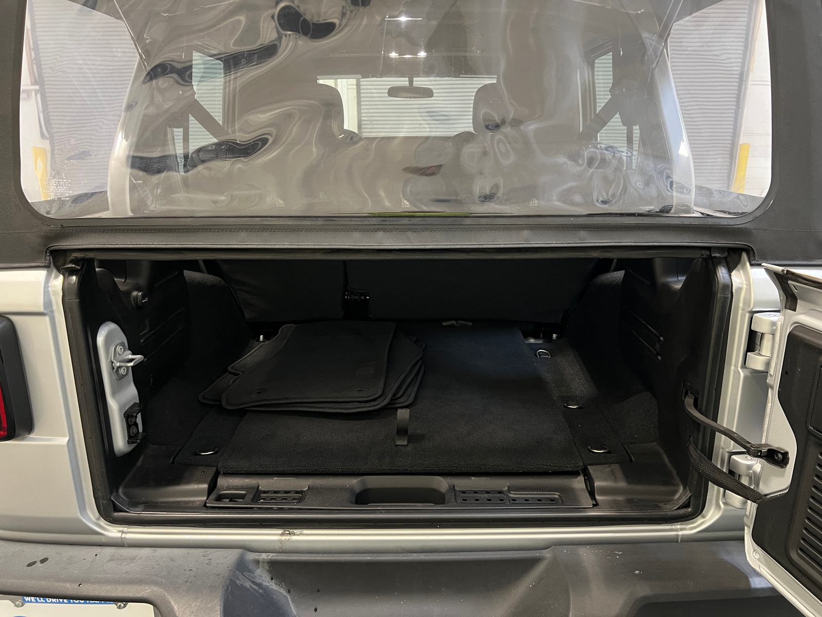 Thumbnail: 2022 Jeep Wrangler - 7