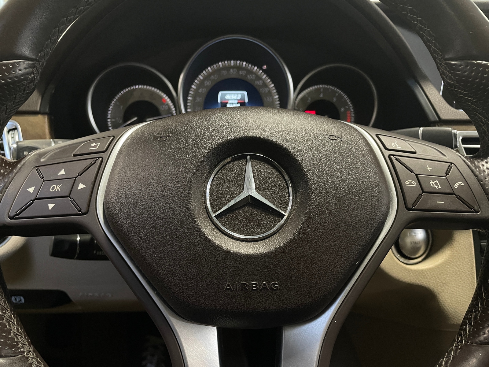 Thumbnail: 2014 Mercedes-Benz E-Class - 4