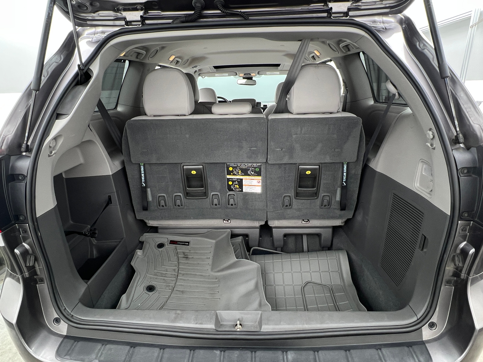Thumbnail: 2019 Toyota Sienna - 6