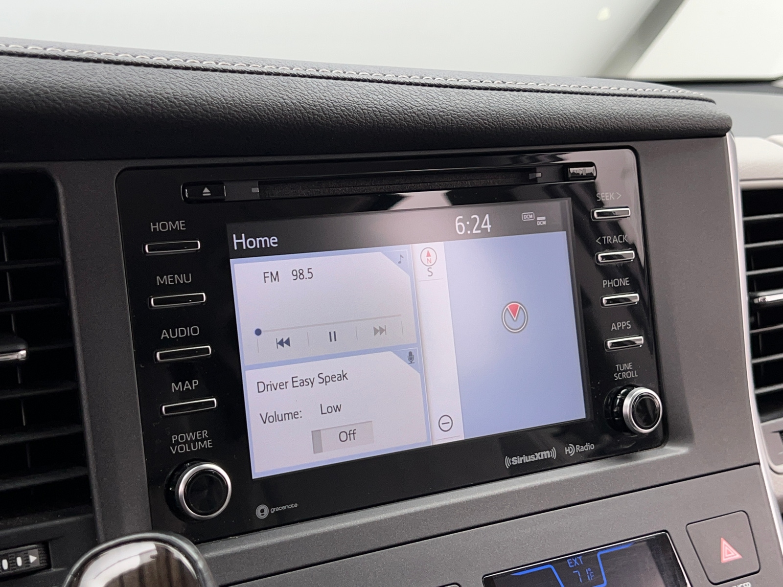 Thumbnail: 2019 Toyota Sienna - 3